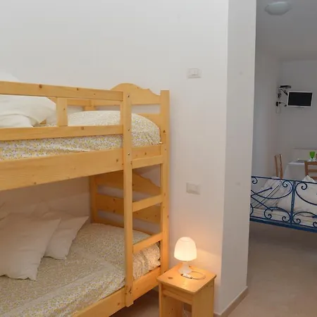 Marco Polo Casa Vacanze * Pollina