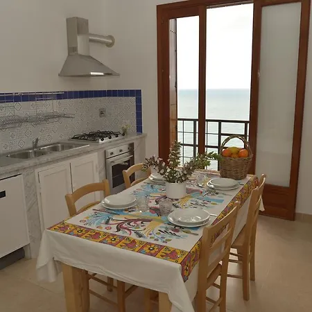 Apartment Marco Polo Casa Vacanze *